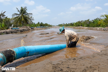 Cao tốc trục ngang dài nhất miền Tây "đứng hình" chờ cát
