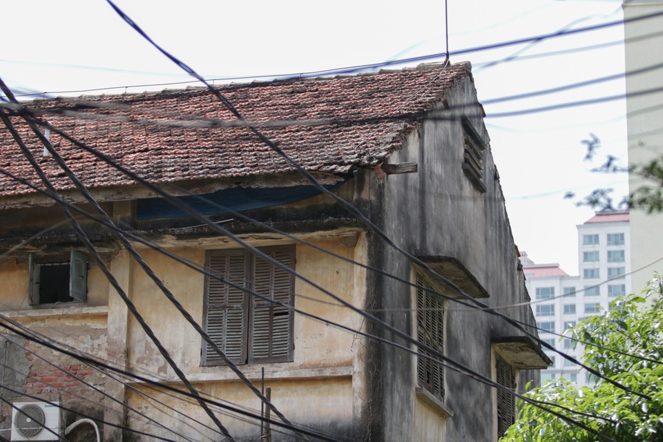 Cảnh sống chạy quanh bốn góc giường tại khu tập thể xập xệ nhất Hà Nội - 12 Cảnh sống chạy quanh bốn góc giường tại khu tập thể xập xệ nhất Hà Nội - 12