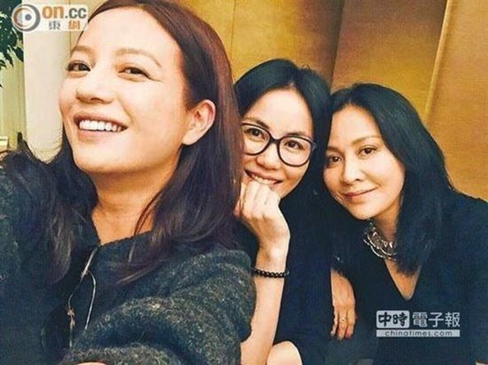 Bạn bè của Triệu Vy: Người cắt đứt, người im lặng sau biến cố phong sát - 7 Bạn bè của Triệu Vy: Người cắt đứt, người im lặng sau biến cố phong sát - 7