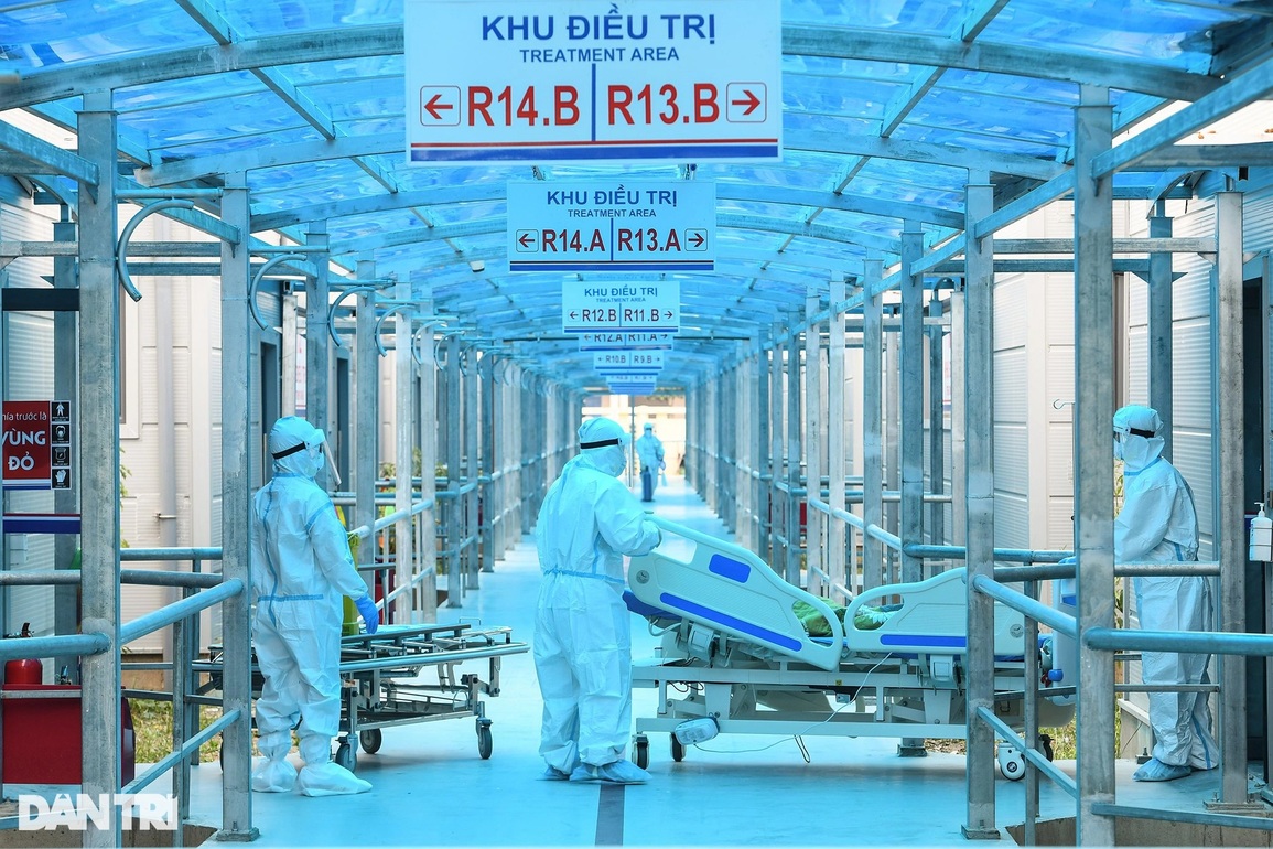 Bên trong khu điều trị F0 nặng nhất Hà Nội - 5 Bên trong khu điều trị F0 nặng nhất Hà Nội - 5