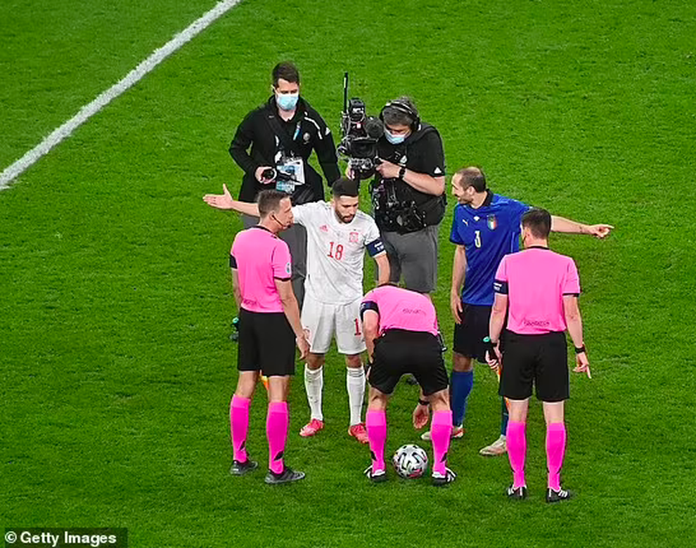 Chiellini gọi Jordi Alba là kẻ dối trá trước loạt sút luân lưu - 1 Chiellini gọi Jordi Alba là kẻ dối trá trước loạt sút luân lưu - 1