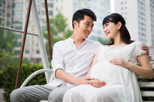 Chồng khuyên vợ về ngoại ở cữ, phản ứng của vợ khiến chồng kinh ngạc