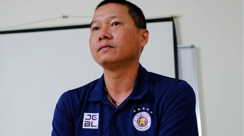HLV Chu Đình Nghiêm ra đi, CLB Hà Nội gặp sóng dữ - 1 HLV Chu Đình Nghiêm ra đi, CLB Hà Nội gặp sóng dữ - 1