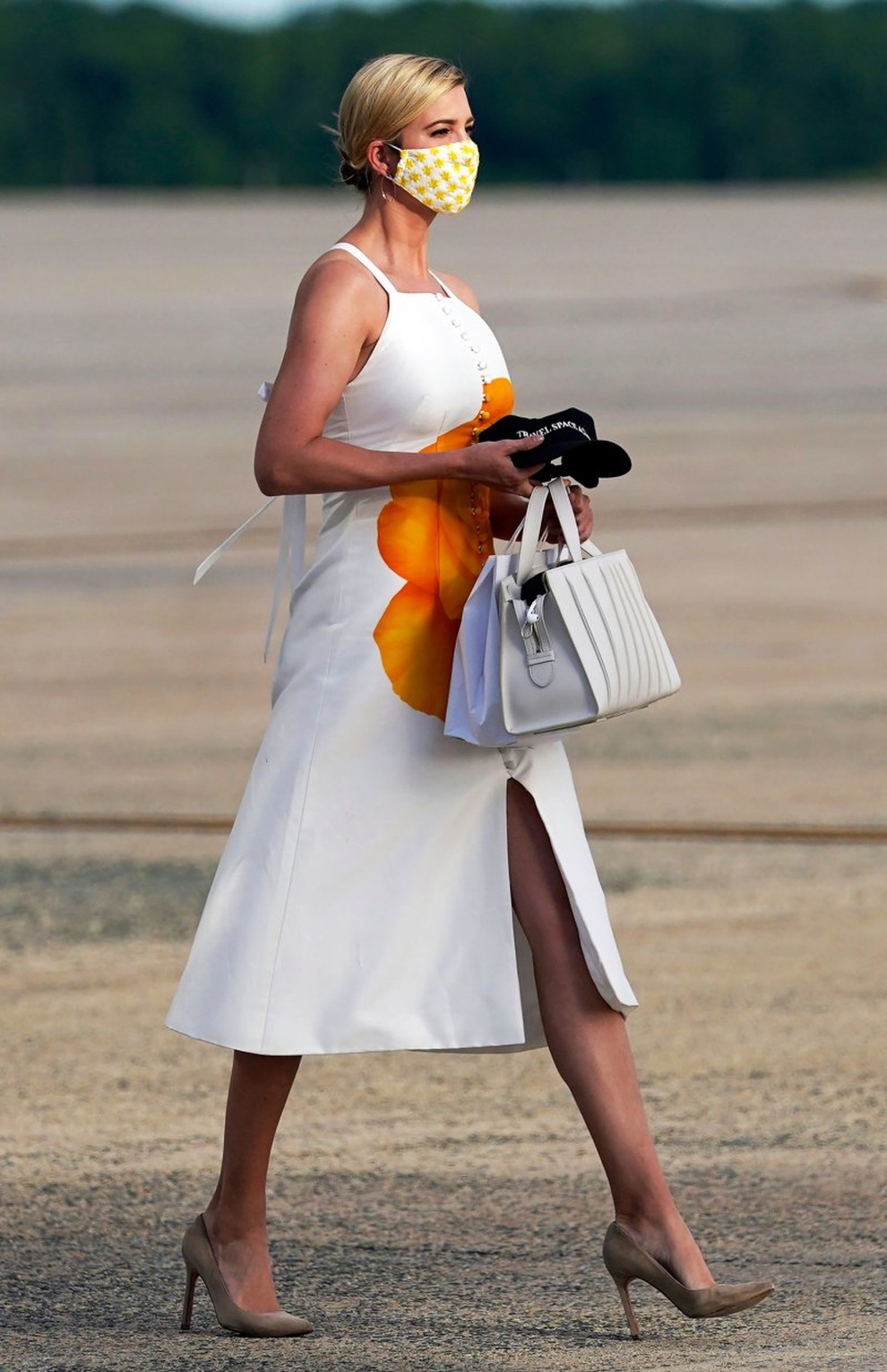 Phong thái và gu thời trang đẳng cấp của Ivanka Trump - 1 Phong thái và gu thời trang đẳng cấp của Ivanka Trump - 1