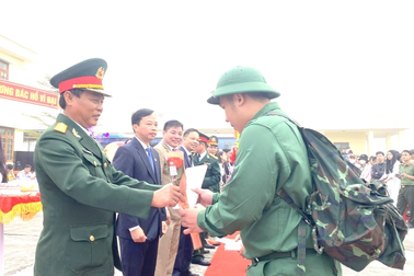 Không chấp hành lệnh gọi nhập ngũ, 2 thanh niên bị phạt tiền