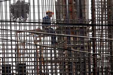 “Đặt gạch xếp hàng” vay vốn ưu đãi