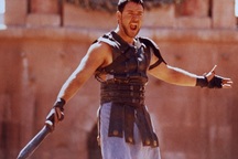 Hậu ly hôn, tài tử “Võ sĩ giác đấu” đấu giá mọi kỷ vật, thu về… 84 tỷ đồng