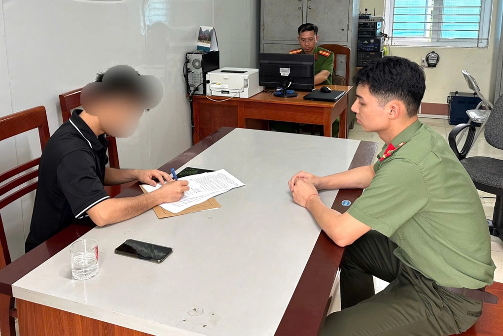 Bình luận xúc phạm CSGT trên mạng, người đàn ông bị phạt 7,5 triệu đồng - 1