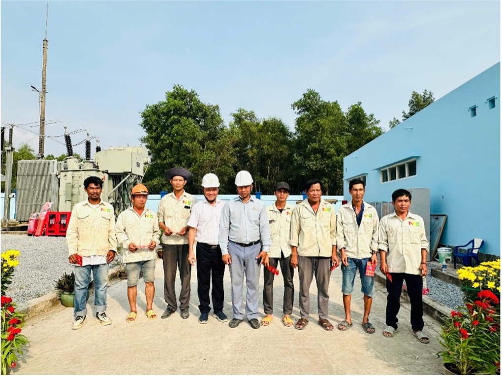 EVNSPC nỗ lực đóng điện loạt công trình trước kỳ nghỉ Tết Nguyên đán - 1 EVNSPC nỗ lực đóng điện loạt công trình trước kỳ nghỉ Tết Nguyên đán - 1
