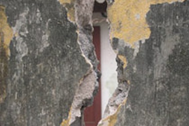 Sạt lở nghiêm trọng bờ tả sông Đuống