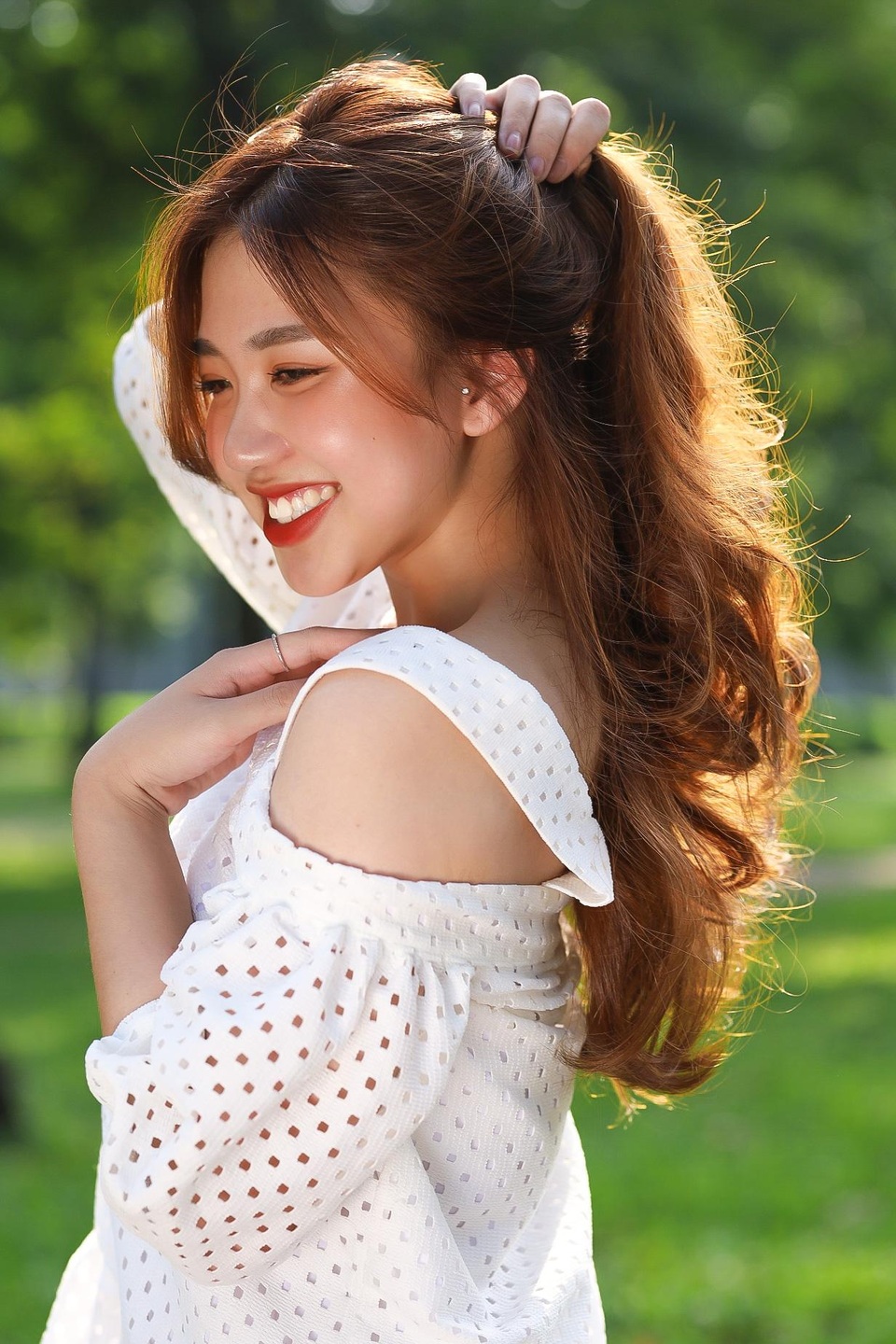 Nữ sinh trường Báo thu nhập 30 triệu đồng/tháng nhờ nghề trang điểm - 1 Nữ sinh trường Báo thu nhập 30 triệu đồng/tháng nhờ nghề trang điểm - 1