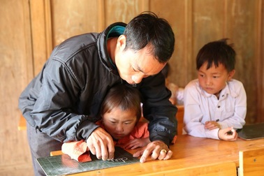 Ý kiến giáo viên: Là người thầy, cần lắm sự chân thành và tận tụy