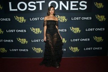 Hoa hậu Hoàn vũ Olivia Culpo quyến rũ với váy voan đen