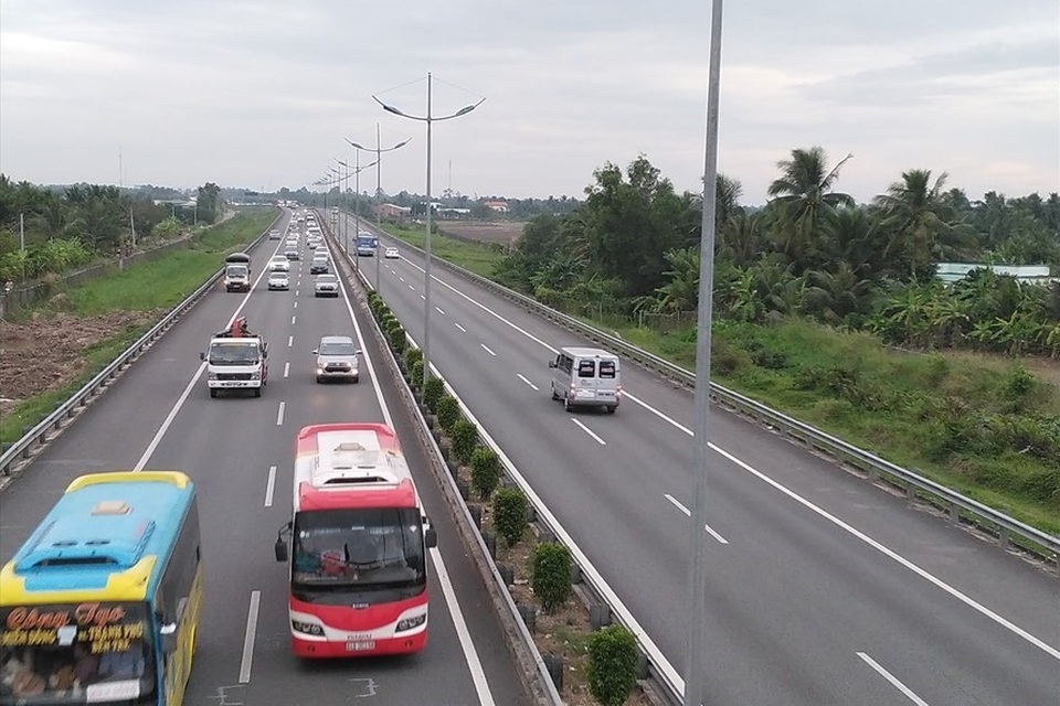 Phí cao tốc cả đời- vô lý ngay từ sau 2 chữ “cả đời” được xướng lên! - 1 Phí cao tốc cả đời- vô lý ngay từ sau 2 chữ “cả đời” được xướng lên! - 1