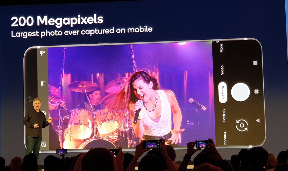 Nhiều tính năng “đỉnh” sẽ có trên smartphone cao cấp vào năm sau - 2