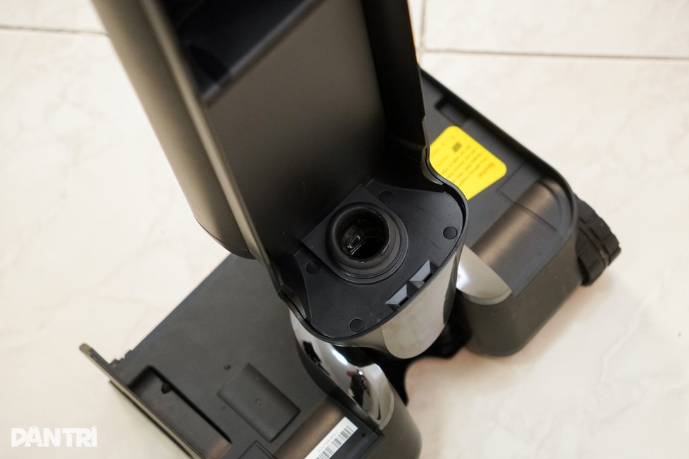 Trải nghiệm máy hút bụi lau nhà cầm tay tích hợp AI, dùng hơi nước nóng - 12 Trải nghiệm máy hút bụi lau nhà cầm tay tích hợp AI, dùng hơi nước nóng - 12