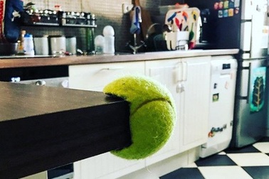 Mẹo hay giúp bảo vệ trẻ nhỏ ở nhà của các “mẹ bỉm sữa” trên thế giới