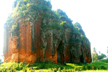 Ấn tượng tháp Chăm Khương Mỹ