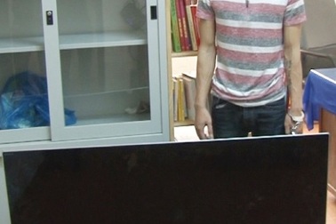 Tên trộm núp giường gia chủ sau 5 tiếng đồng hồ mới ra tay