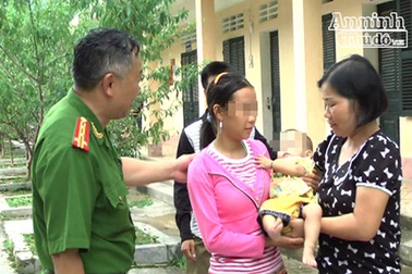 Vì nợ nần, cha nhẫn tâm bán con đẻ sang Trung Quốc 