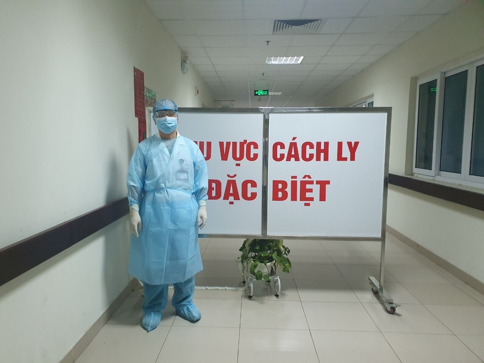 Y bác sĩ chấp nhận rủi ro mắc Covid-19 để cứu bệnh nhân! - 2 Y bác sĩ chấp nhận rủi ro mắc Covid-19 để cứu bệnh nhân! - 2