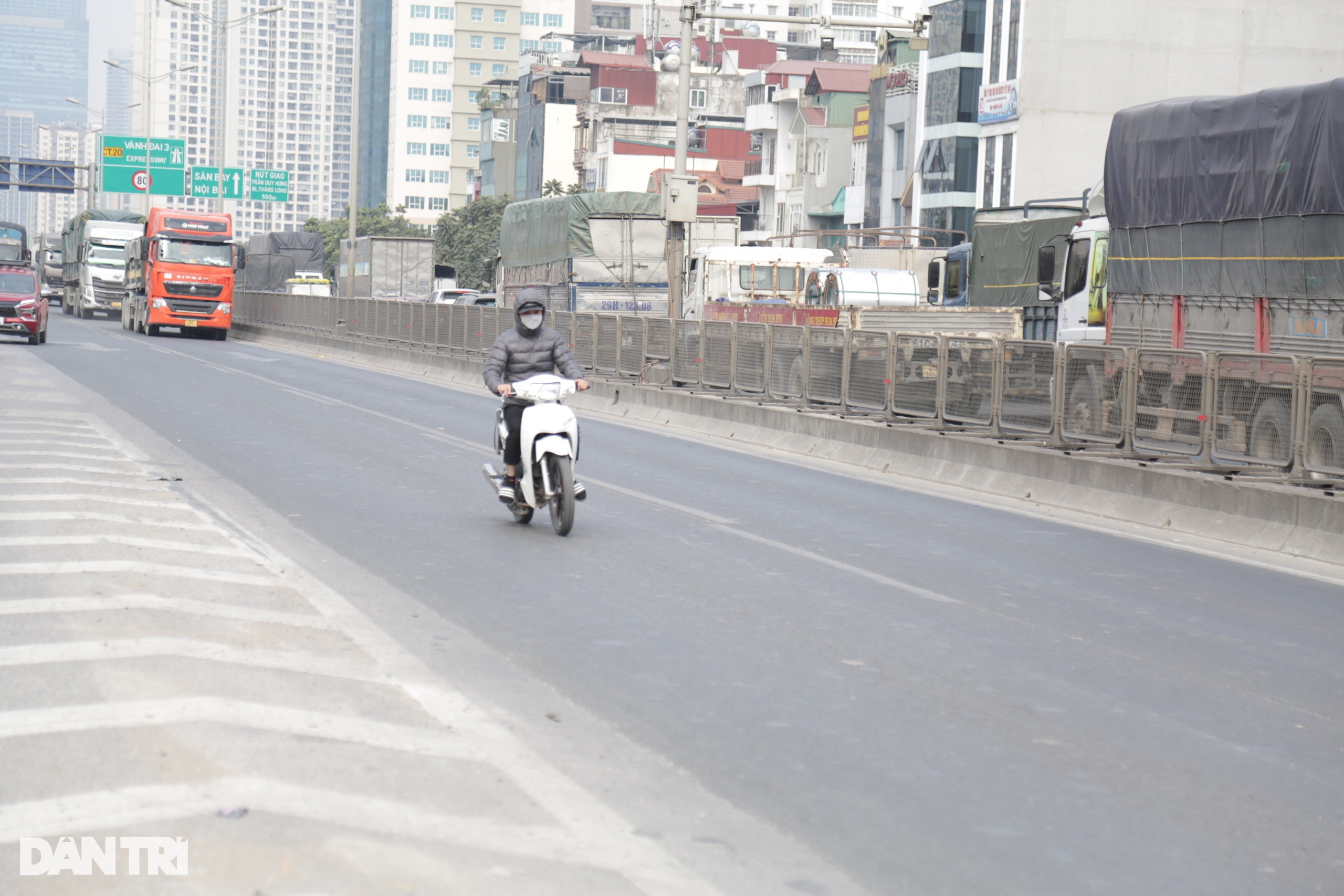 Nửa tháng tăng nặng mức phạt, lác đác xe máy đi lên Vành đai 2, Vành đai 3 - 7 Nửa tháng tăng nặng mức phạt, lác đác xe máy đi lên Vành đai 2, Vành đai 3 - 7