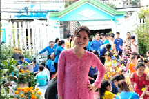 Nữ chủ trọ xinh đẹp lặn lội tìm việc cho người thuê trọ