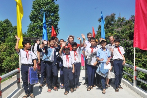 Niềm vui ngày khánh thành cầu Dân trí thứ 12 tại Đồng Tháp