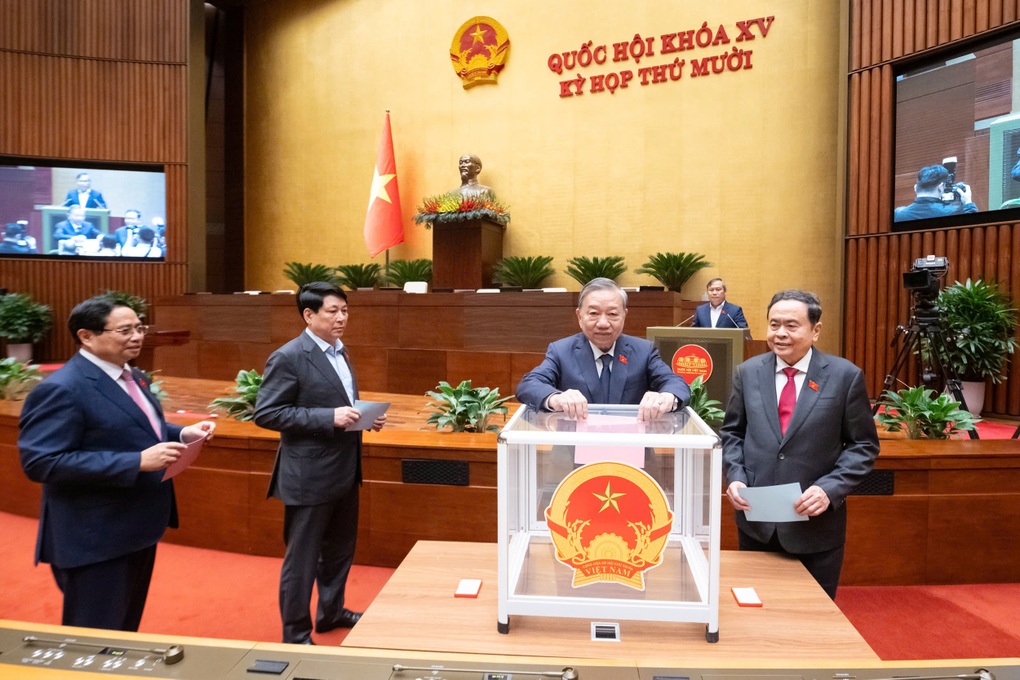 Ông Nguyễn Văn Quảng được bầu làm Chánh án TAND Tối cao - 1 Ông Nguyễn Văn Quảng được bầu làm Chánh án TAND Tối cao - 1