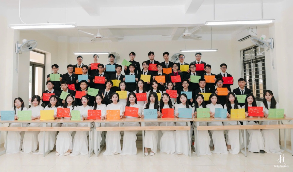Nam sinh lọt top 0,1% toàn quốc, không học thêm vẫn thủ khoa kép - 2 Nam sinh lọt top 0,1% toàn quốc, không học thêm vẫn thủ khoa kép - 2