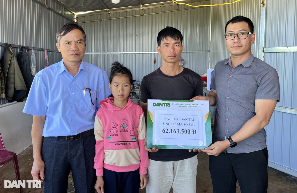 Bạn đọc báo Dân trí giúp đỡ hoàn cảnh chồng mượn nhà làm lễ tang cho vợ - 1 Bạn đọc báo Dân trí giúp đỡ hoàn cảnh chồng mượn nhà làm lễ tang cho vợ - 1