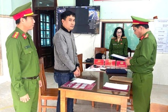 Nhờ đứng tên sổ đỏ vay ngân hàng, chủ tài sản có nguy cơ mất trắng