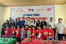 Trà My - Anh Tú xây điểm trường giúp đỡ trẻ em vùng cao