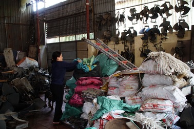 Làng "mổ xẻ" phế liệu, dân thu nhập bạc triệu mỗi ngày ở Bắc Ninh