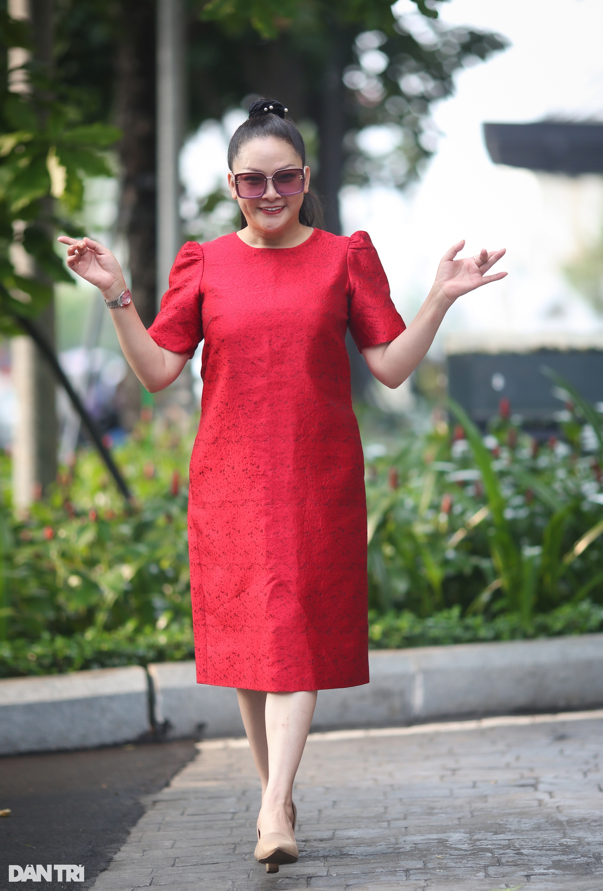 Như Quỳnh: Ngày xưa tôi bê bối lắm, tóc không chải mà người ta tưởng đánh rối - 15 Như Quỳnh: Ngày xưa tôi bê bối lắm, tóc không chải mà người ta tưởng đánh rối - 15