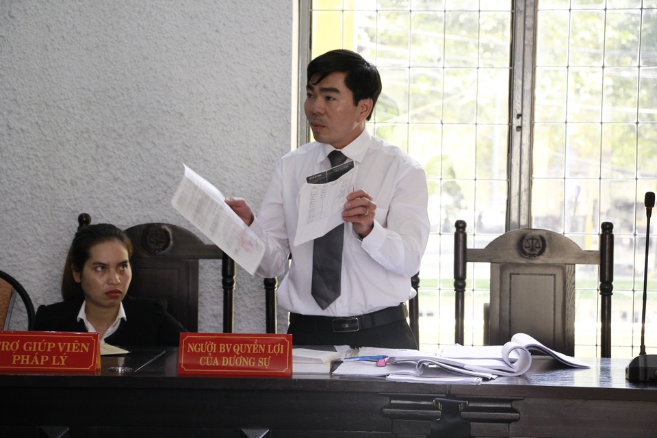 Vụ nữ giúp việc khuyết tật bị chủ nhà hiếp dâm: Bị cáo quanh co chối tội - 2 Vụ nữ giúp việc khuyết tật bị chủ nhà hiếp dâm: Bị cáo quanh co chối tội - 2
