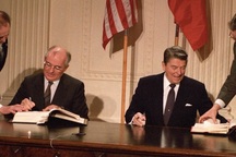 Cựu lãnh đạo Liên Xô Gorbachev nói về quyết định rút khỏi hiệp ước hạt nhân của Mỹ