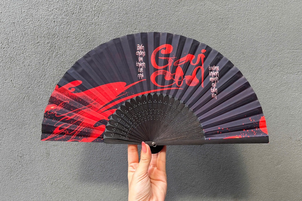 Truyền nhân Gen Z dùng công nghệ, đu concert giữ nghề quạt trăm năm - 7