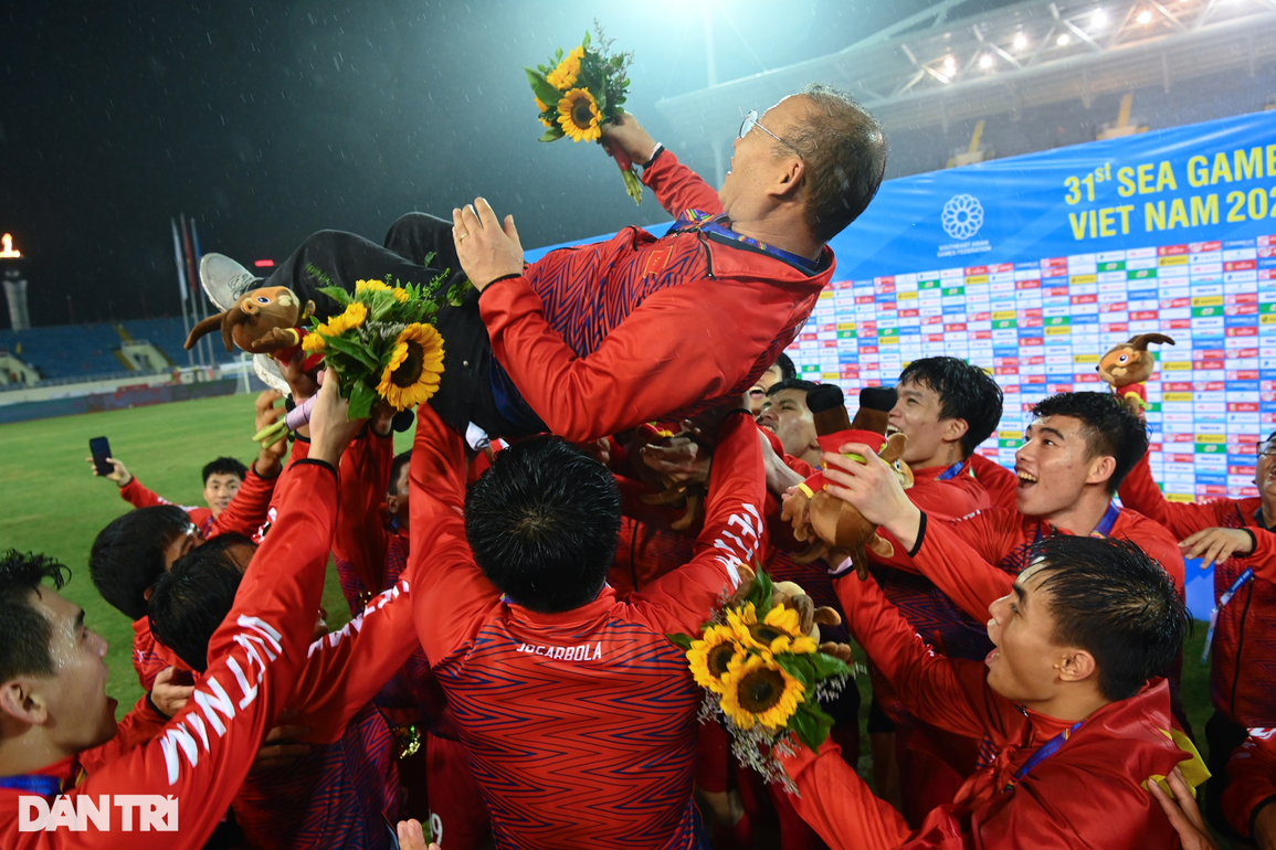 HLV Park Hang Seo: Việt Nam quyết đòi cúp vô địch AFF Cup từ Thái Lan - 3 HLV Park Hang Seo: Việt Nam quyết đòi cúp vô địch AFF Cup từ Thái Lan - 3