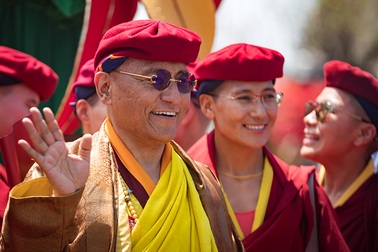 Pháp Vương Gyalwang Drukpa thăm cầu Vàng tại Bà Nà Hills