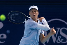 Sinner liên tiếp gặp sự cố trận đấu tại Cincinnati Open