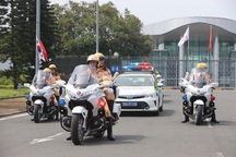 Dùng dàn siêu mô tô mới để dẫn đoàn Tổng thống Hàn Quốc thăm Việt Nam