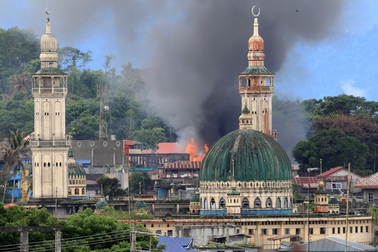 Philippines tuyên bố lệnh ngừng bắn 8 giờ tại thành phố bị phiến quân tấn công