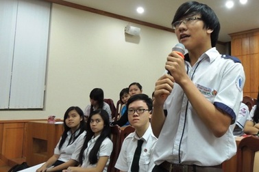 Học sinh than chương trình học “lạc hậu”