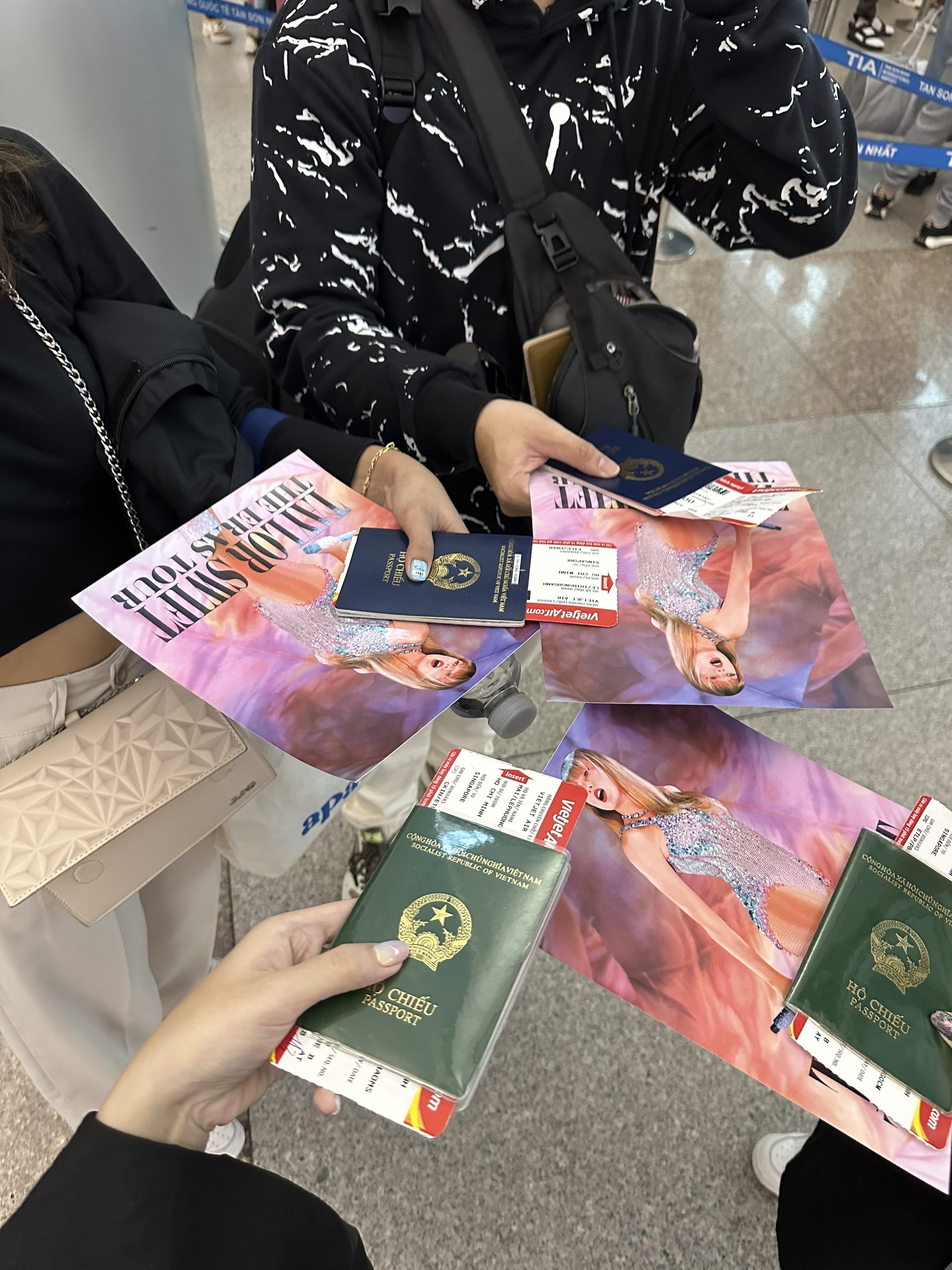 Cô gái Đà Lạt chi trăm triệu đồng sang Mỹ, Singapore xem Taylor Swift - 10 Cô gái Đà Lạt chi trăm triệu đồng sang Mỹ, Singapore xem Taylor Swift - 10