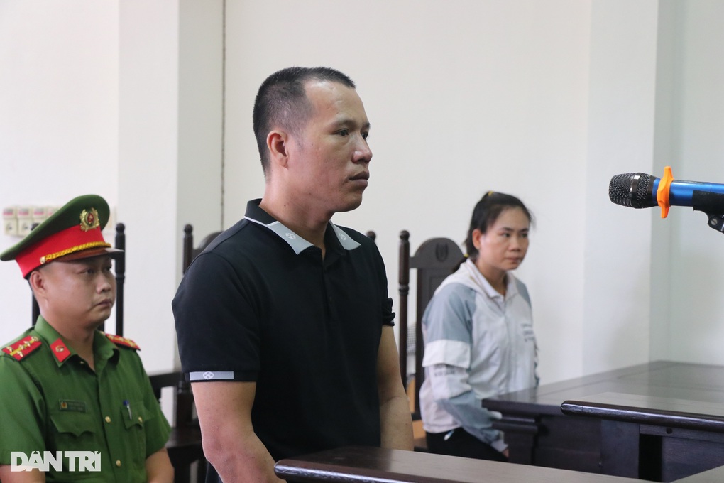 Bất ngờ cách xử lý của nhân viên ngân hàng khi đối mặt tên cướp - 3 Bất ngờ cách xử lý của nhân viên ngân hàng khi đối mặt tên cướp - 3