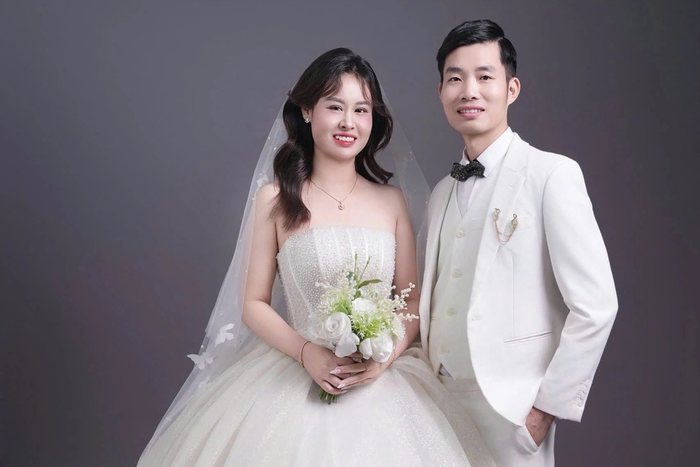 Cặp đôi kết hôn sau sáp nhập, phó chủ tịch phường viết thư chúc mừng - 1 Cặp đôi kết hôn sau sáp nhập, phó chủ tịch phường viết thư chúc mừng - 1