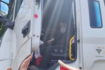 Dọa CSGT "sẽ có người từ Bộ gọi vào": Người vi phạm thường hăm dọa đủ thứ