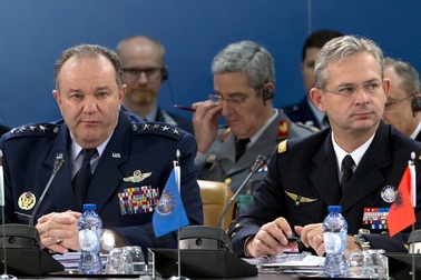 NATO thay đổi chiến lược đối phó Nga