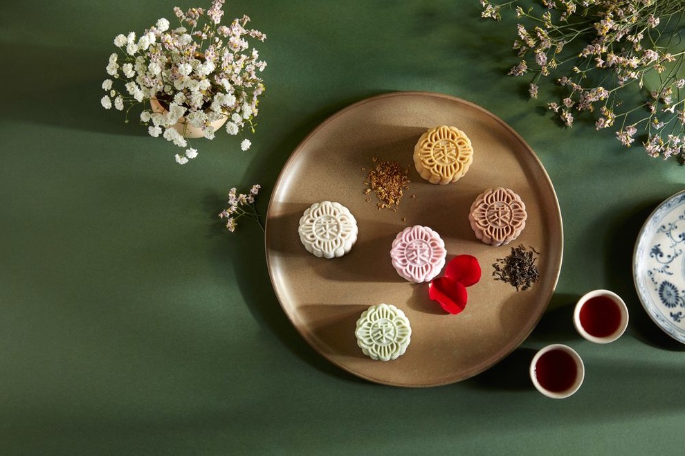Bánh trung thu xa xỉ, nhân độc, lạ cháy hàng ở nhiều nước - 1 Bánh trung thu xa xỉ, nhân độc, lạ cháy hàng ở nhiều nước - 1